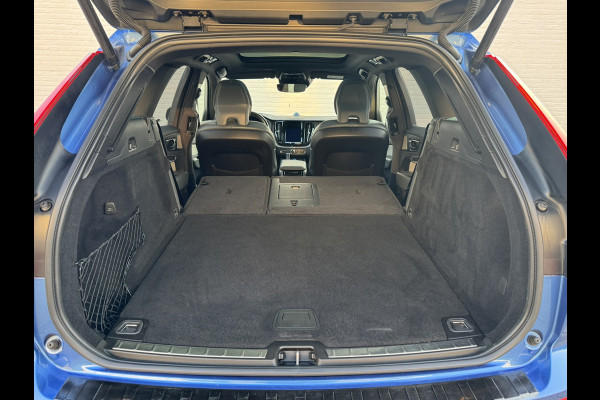Volvo XC60 2.0 B4 Business R -Line Pro Panodak Volleder Adaptive Cruise Carplay Trekhaak Camera All-Seasonbanden Memory Stoelen