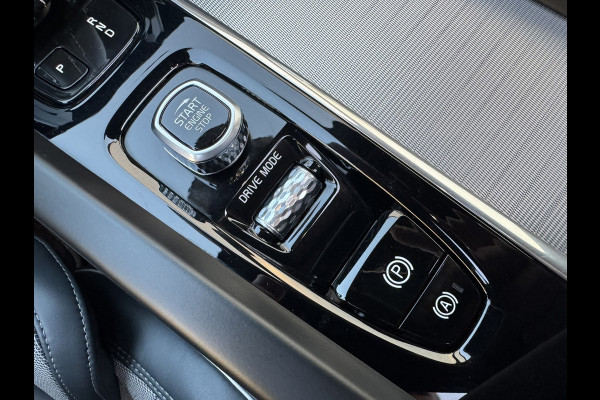 Volvo XC60 2.0 B4 Business R -Line Pro Panodak Volleder Adaptive Cruise Carplay Trekhaak Camera All-Seasonbanden Memory Stoelen
