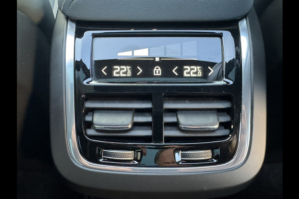 Volvo XC60 2.0 B4 Business R -Line Pro Panodak Volleder Adaptive Cruise Carplay Trekhaak Camera All-Seasonbanden Memory Stoelen