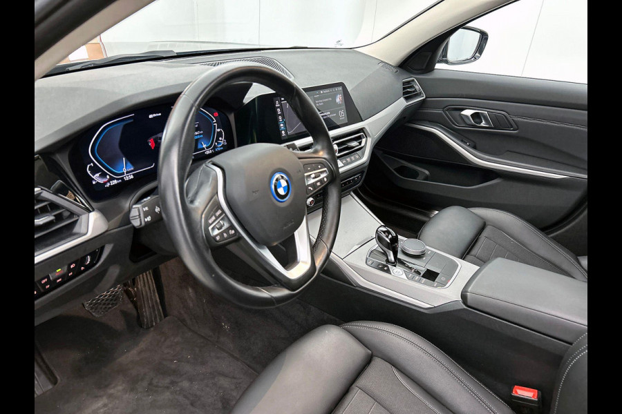 BMW 3 Serie Touring 320e High Executive PANO | STOF-LEER | EL-ACHTERKLEP