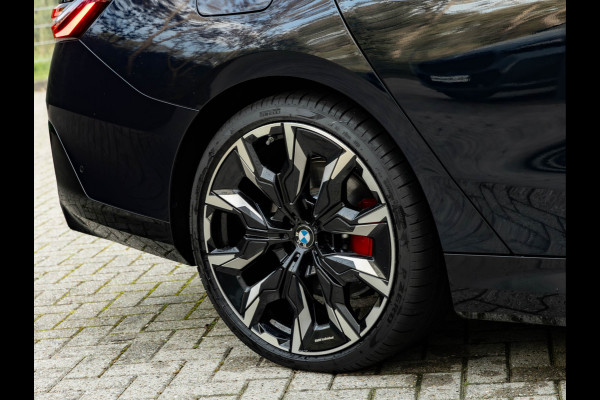 BMW i5 Touring xDrive40 M-Sport Pro - Full-Option - Adaptief M Onderstel Prof