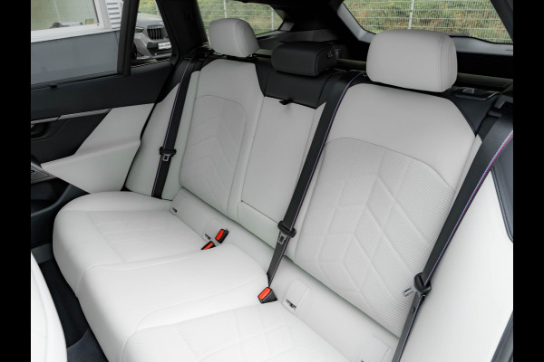 BMW i5 Touring xDrive40 M-Sport Pro - Full-Option - Adaptief M Onderstel Prof