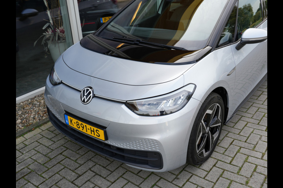 Volkswagen ID.3 Life 58 kWh | Cruise control adaptief met stop&go | Apple Carplay/Android Auto | Stoel&Stuur Verwarmd |