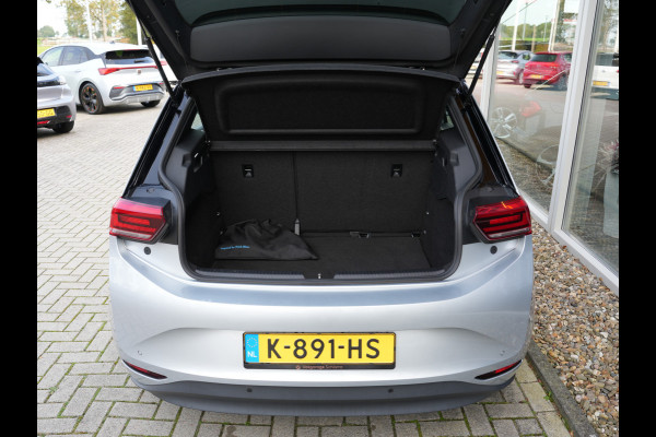 Volkswagen ID.3 Life 58 kWh | Cruise control adaptief met stop&go | Apple Carplay/Android Auto | Stoel&Stuur Verwarmd |