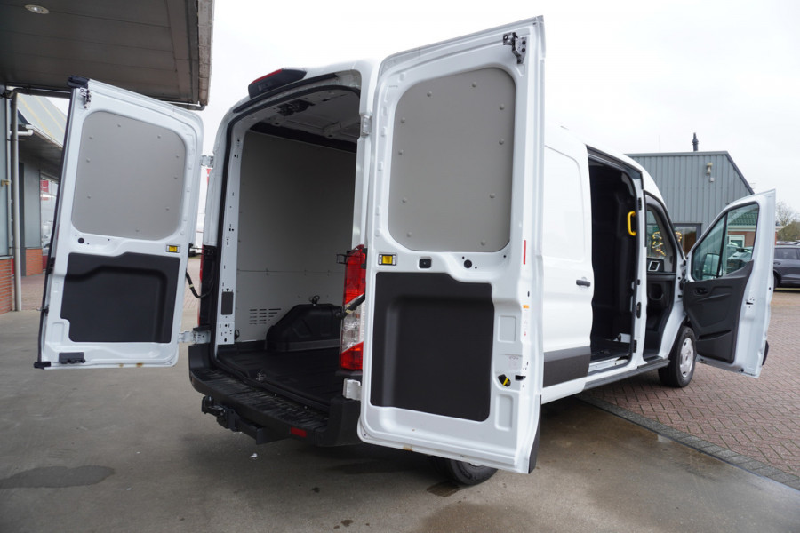 Ford Transit 350L 2.0 TDCI 130PK L3H2 Trend nr. V065 | Airco | Cruise | Trekhaak | Apple cp-Android auto