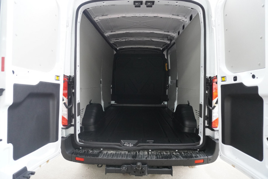 Ford Transit 350L 2.0 TDCI 130PK L3H2 Trend nr. V065 | Airco | Cruise | Trekhaak | Apple cp-Android auto