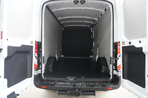 Ford Transit 350L 2.0 TDCI 130PK L3H2 Trend nr. V065 | Airco | Cruise | Trekhaak | Apple cp-Android auto