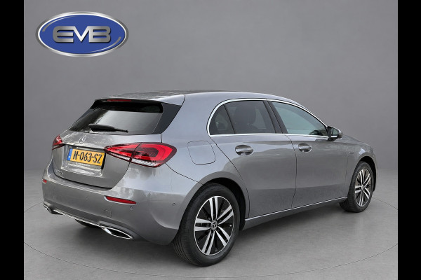 Mercedes-Benz A-Klasse 250 e Business Solution Luxury Limited, lederen sportint. Sfeerverlichting, camera, 1 e eigenaar, NL auto