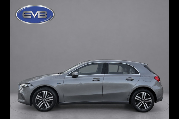 Mercedes-Benz A-Klasse 250 e Business Solution Luxury Limited, lederen sportint. Sfeerverlichting, camera, 1 e eigenaar, NL auto
