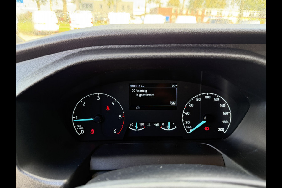 Ford Transit 350 2.0 TDCI 170pk L3H2 DC 5 persoons Trend / vaste prijs rijklaar € 25.950 ex btw / euro 6 / bpm vrij / lease vanaf € 424 / raptor grille / blauw metallic / trekhaak 2500 kg