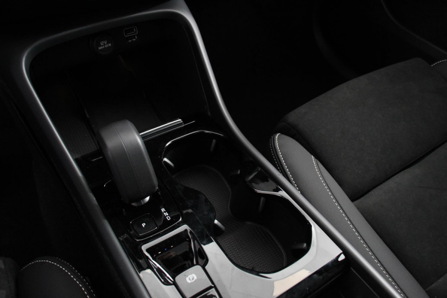 Volvo XC40 1.5 T5 Plug-in hybrid Ultimate Dark Electrische Glazen Panorama dak Navigatie Dab Led Adaptieve Cruise Control Camera Parkeer sensoren Lichtmetalen velgen
