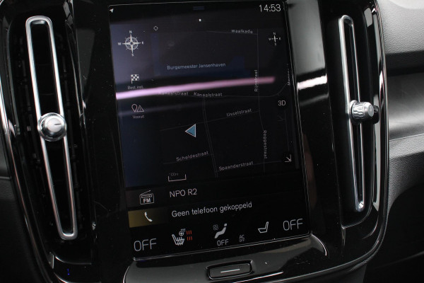 Volvo XC40 1.5 T5 Plug-in hybrid Ultimate Dark Electrische Glazen Panorama dak Navigatie Dab Led Adaptieve Cruise Control Camera Parkeer sensoren Lichtmetalen velgen