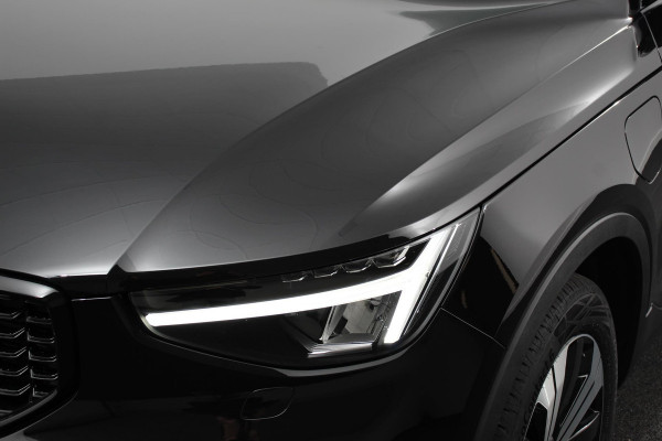 Volvo XC40 1.5 T5 Plug-in hybrid Ultimate Dark Electrische Glazen Panorama dak Navigatie Dab Led Adaptieve Cruise Control Camera Parkeer sensoren Lichtmetalen velgen