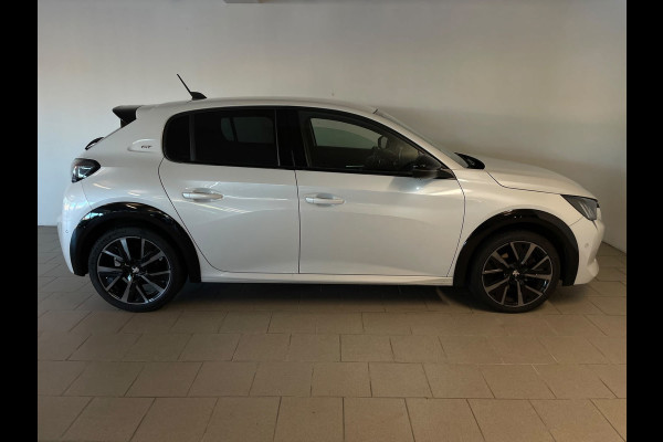 Peugeot 208 1.2 PureTech GT Pack 130PK AUTOMAAT PARELMOER WIT ALCANTARA AIRCO CLIMA NAVI CRUISE STOELVERW APPLE CARPLAY NIEUWSTAAT
