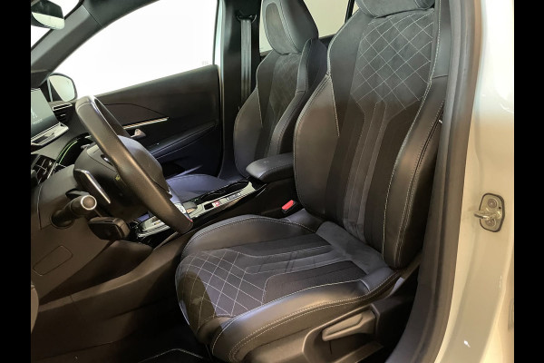 Peugeot 208 1.2 PureTech GT Pack 130PK AUTOMAAT PARELMOER WIT ALCANTARA AIRCO CLIMA NAVI CRUISE STOELVERW APPLE CARPLAY NIEUWSTAAT