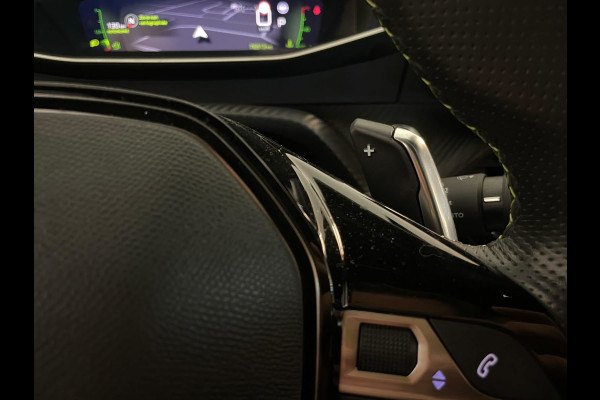 Peugeot 208 1.2 PureTech GT Pack 130PK AUTOMAAT PARELMOER WIT ALCANTARA AIRCO CLIMA NAVI CRUISE STOELVERW APPLE CARPLAY NIEUWSTAAT
