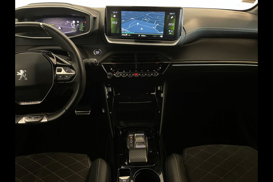 Peugeot 208 1.2 PureTech GT Pack 130PK AUTOMAAT PARELMOER WIT ALCANTARA AIRCO CLIMA NAVI CRUISE STOELVERW APPLE CARPLAY NIEUWSTAAT