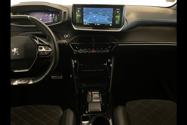 Peugeot 208 1.2 PureTech GT Pack 130PK AUTOMAAT PARELMOER WIT ALCANTARA AIRCO CLIMA NAVI CRUISE STOELVERW APPLE CARPLAY NIEUWSTAAT