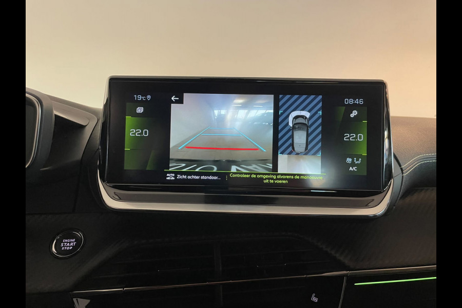 Peugeot 208 1.2 PureTech GT Pack 130PK AUTOMAAT PARELMOER WIT ALCANTARA AIRCO CLIMA NAVI CRUISE STOELVERW APPLE CARPLAY NIEUWSTAAT