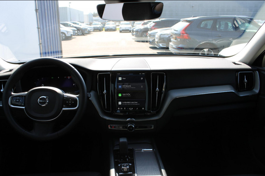 Volvo XC60 T6 Plug-in hybrid AWD Plus Dark Long range / Adaptieve cruise control / Panoramadak / Apple carplay / Parkeersensoren met 360 camera / Elektrische achterklep / Elektrische stoelen met geheugen / Stoel en stuurwielverwarming