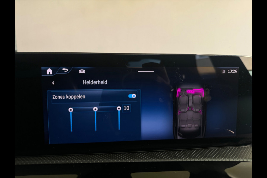 Mercedes-Benz CLA-Klasse 250 e AMG Pano|Memory|Sfeer|Camera|Keyless|Dodehoek