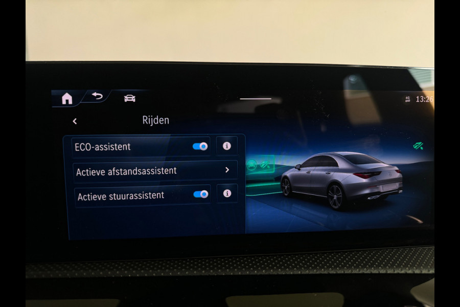 Mercedes-Benz CLA-Klasse 250 e AMG Pano|Memory|Sfeer|Camera|Keyless|Dodehoek