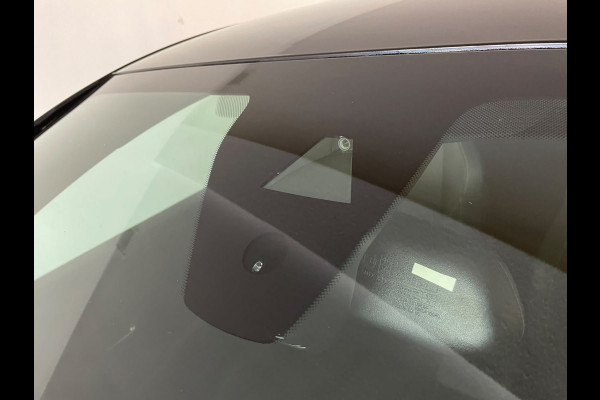 Peugeot 208 1.2 Hybrid 145 e-DCS6 GT AUTOMAAT AIRCO NAVI CRUISE CAMERA BLUETOOTH CENT VERG VELGEN PRIVACYGLAS NETTE AUTO