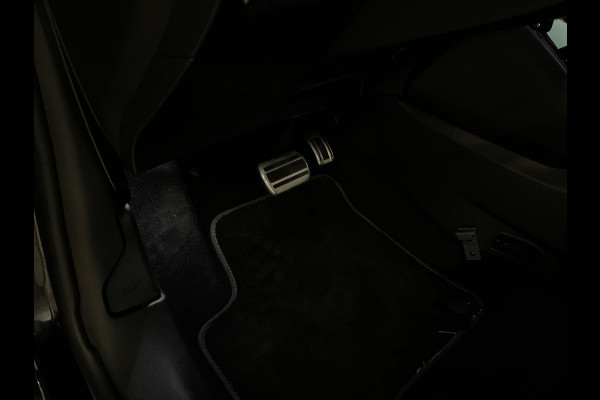 Peugeot 208 1.2 Hybrid 145 e-DCS6 GT AUTOMAAT AIRCO NAVI CRUISE CAMERA BLUETOOTH CENT VERG VELGEN PRIVACYGLAS NETTE AUTO