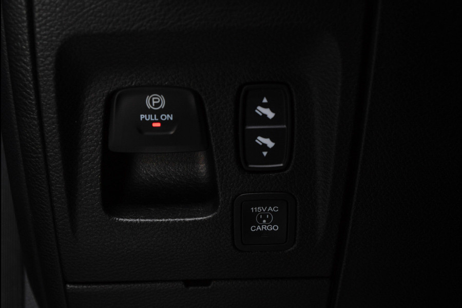 Dodge Ram 1500 5.7 V8 4x4 Crew Cab Laramie Panodak Harman K. Leer Navi Alpine Stoelventilatie Camera Stoelverwarming voor en achter LPG onderbouw LED Elektr. verstelb. pedalen Trekhaak Elektr. in en uitklapbare sidesteps Luchtvering BTW autto