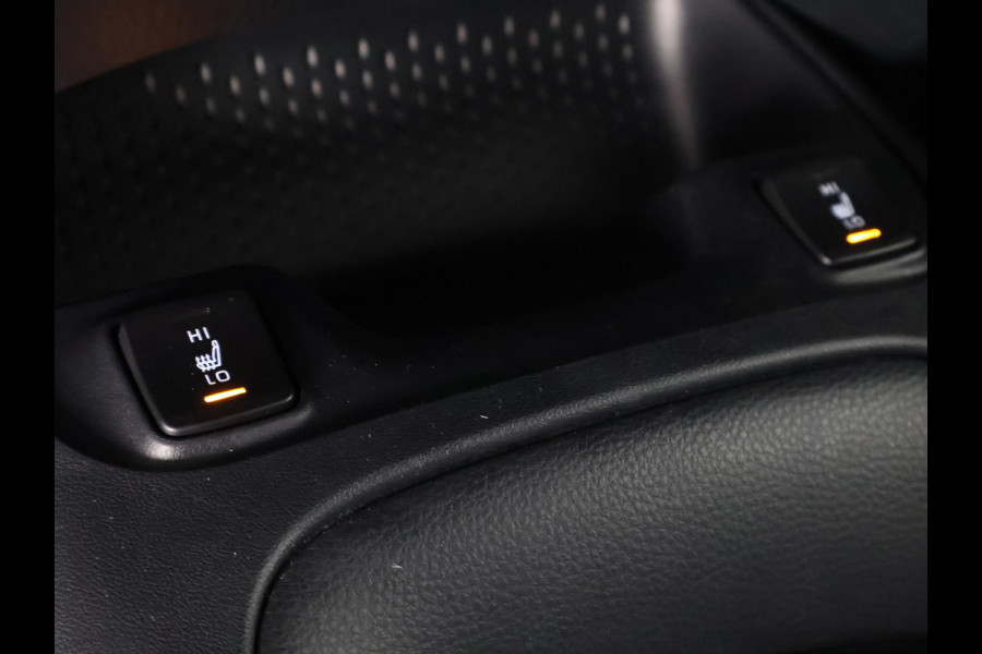 Toyota Corolla Touring Sports Hybrid 140 Business Luxury | Stoelverwarming | Apple Carplay & AndoidAUTO | Camera | Privacy Glass |