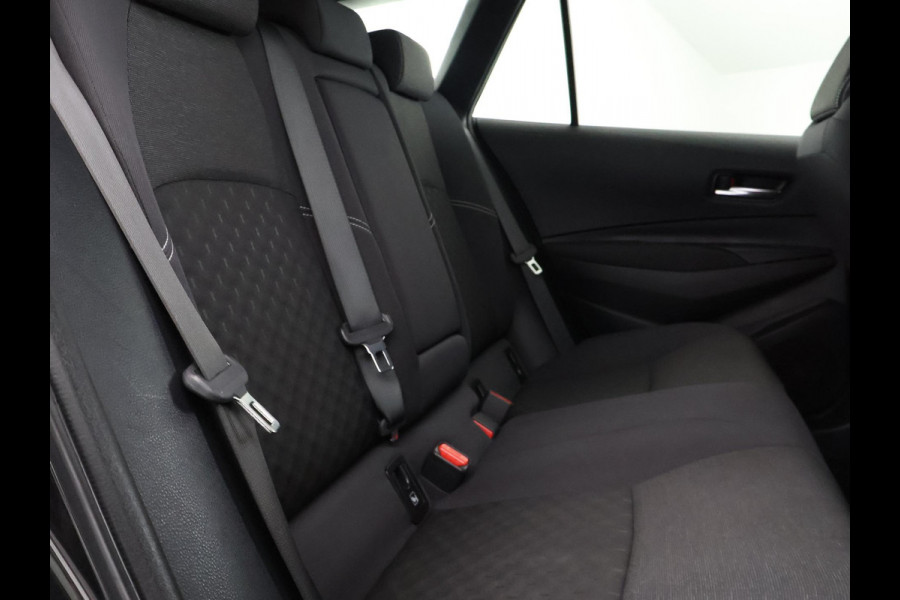 Toyota Corolla Touring Sports Hybrid 140 Business Luxury | Stoelverwarming | Apple Carplay & AndoidAUTO | Camera | Privacy Glass |