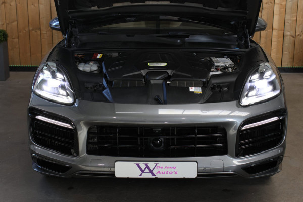 Porsche Cayenne Coupé 3.0 E-Hybrid *Pano*Sport Design*Sportuitlaat*Soft-Close*Sportstoelen*