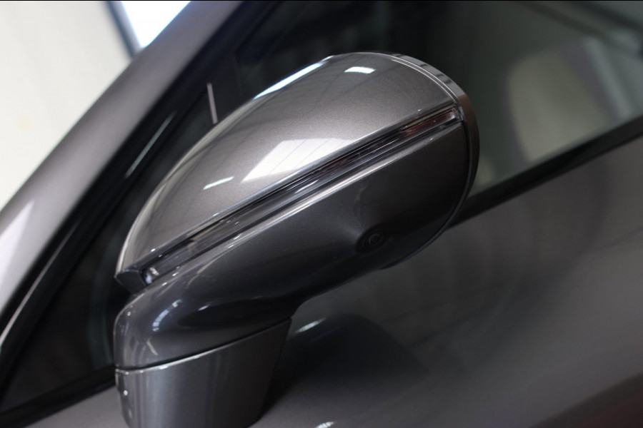Porsche Cayenne Coupé 3.0 E-Hybrid *Pano*Sport Design*Sportuitlaat*Soft-Close*Sportstoelen*