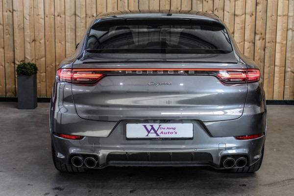 Porsche Cayenne Coupé 3.0 E-Hybrid *Pano*Sport Design*Sportuitlaat*Soft-Close*Sportstoelen*