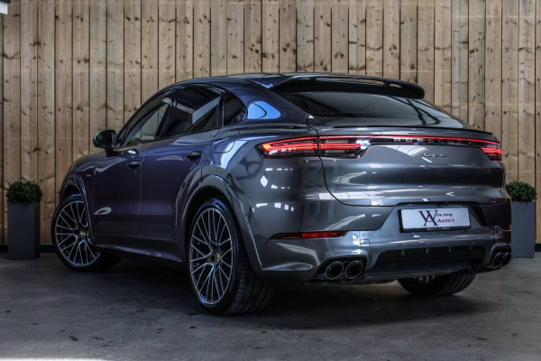 Porsche Cayenne Coupé 3.0 E-Hybrid *Pano*Sport Design*Sportuitlaat*Soft-Close*Sportstoelen*