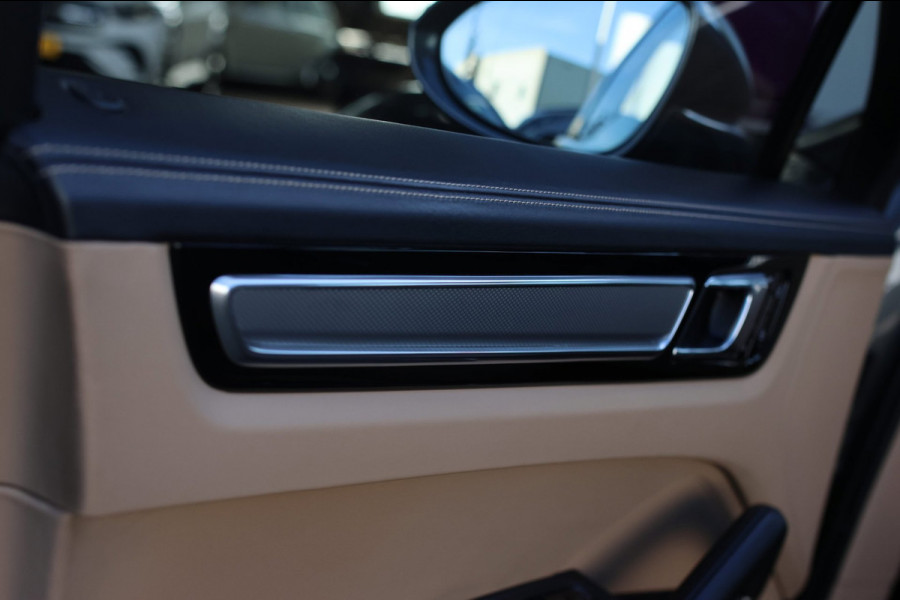 Porsche Cayenne Coupé 3.0 E-Hybrid *Pano*Sport Design*Sportuitlaat*Soft-Close*Sportstoelen*