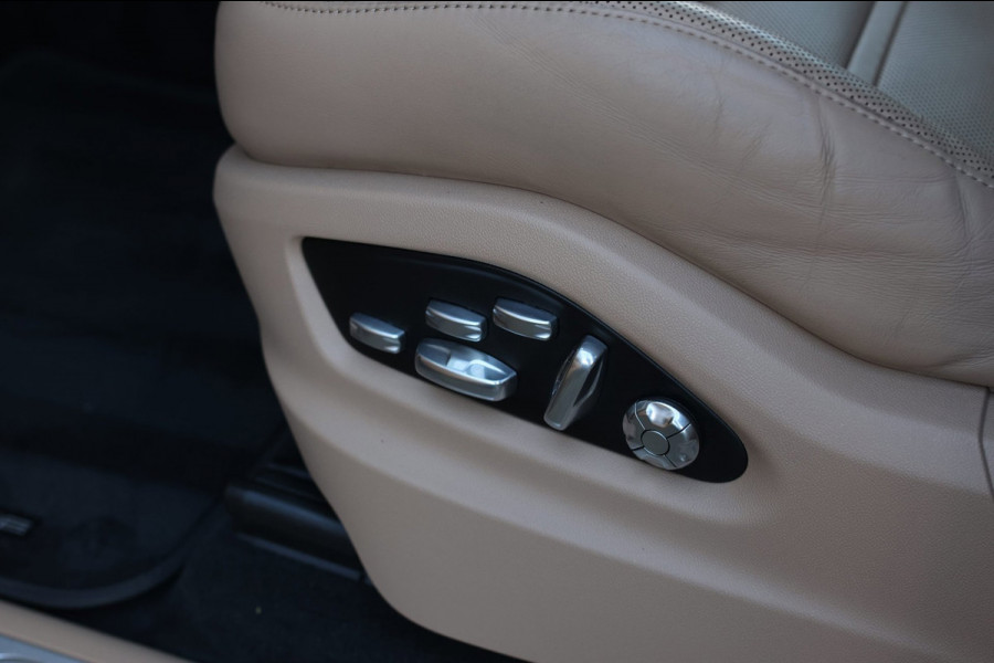 Porsche Cayenne Coupé 3.0 E-Hybrid *Pano*Sport Design*Sportuitlaat*Soft-Close*Sportstoelen*