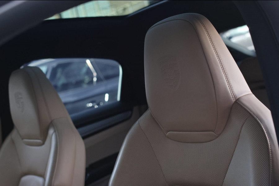 Porsche Cayenne Coupé 3.0 E-Hybrid *Pano*Sport Design*Sportuitlaat*Soft-Close*Sportstoelen*