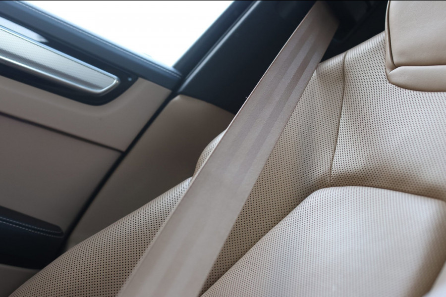 Porsche Cayenne Coupé 3.0 E-Hybrid *Pano*Sport Design*Sportuitlaat*Soft-Close*Sportstoelen*