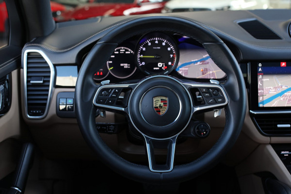 Porsche Cayenne Coupé 3.0 E-Hybrid *Pano*Sport Design*Sportuitlaat*Soft-Close*Sportstoelen*