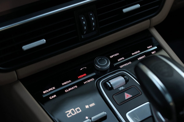 Porsche Cayenne Coupé 3.0 E-Hybrid *Pano*Sport Design*Sportuitlaat*Soft-Close*Sportstoelen*