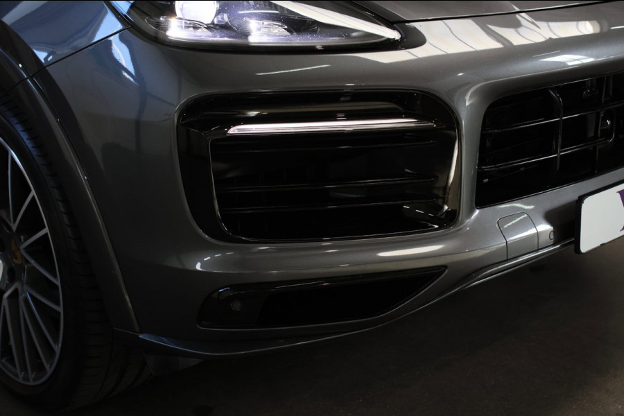 Porsche Cayenne Coupé 3.0 E-Hybrid *Pano*Sport Design*Sportuitlaat*Soft-Close*Sportstoelen*