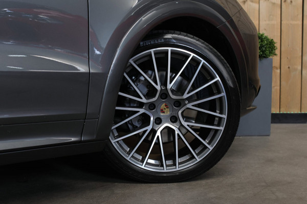 Porsche Cayenne Coupé 3.0 E-Hybrid *Pano*Sport Design*Sportuitlaat*Soft-Close*Sportstoelen*