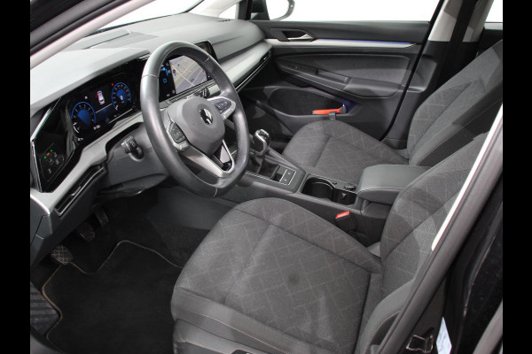 Volkswagen Golf Variant 1.0 TSI 110pk Life Digitale Cockpit  Sfeerverlichting Cruise Control Climate Control Parkeer sensoren Navigatie Apple Carplay/Android Auto  Keyless start