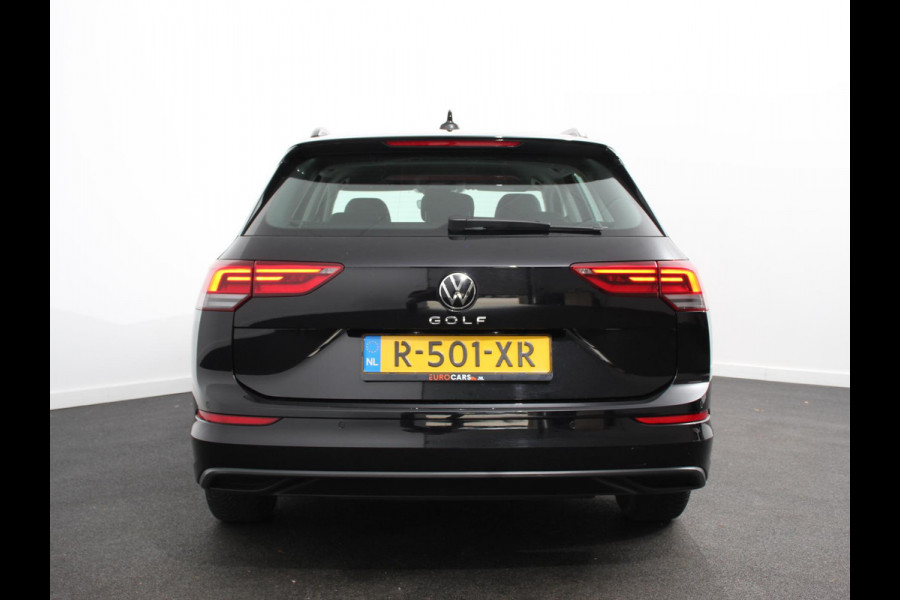 Volkswagen Golf Variant 1.0 TSI 110pk Life Digitale Cockpit  Sfeerverlichting Cruise Control Climate Control Parkeer sensoren Navigatie Apple Carplay/Android Auto  Keyless start