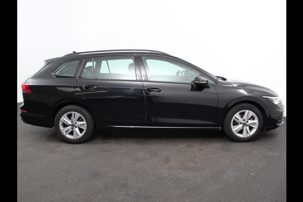 Volkswagen Golf Variant 1.0 TSI 110pk Life Digitale Cockpit  Sfeerverlichting Cruise Control Climate Control Parkeer sensoren Navigatie Apple Carplay/Android Auto  Keyless start