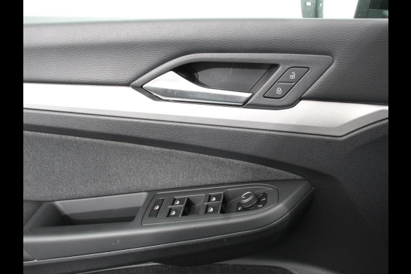 Volkswagen Golf Variant 1.0 TSI 110pk Life Digitale Cockpit  Sfeerverlichting Cruise Control Climate Control Parkeer sensoren Navigatie Apple Carplay/Android Auto  Keyless start