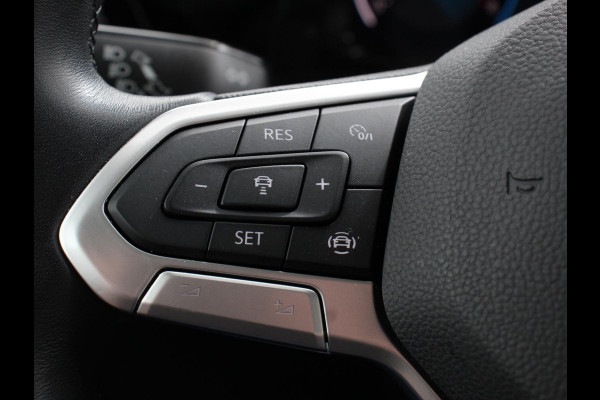 Volkswagen Golf Variant 1.0 TSI 110pk Life Digitale Cockpit  Sfeerverlichting Cruise Control Climate Control Parkeer sensoren Navigatie Apple Carplay/Android Auto  Keyless start