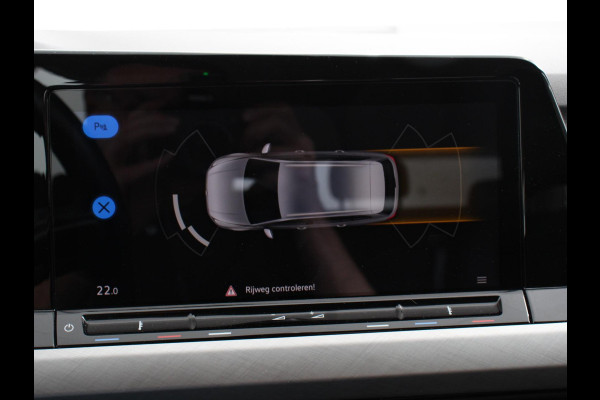 Volkswagen Golf Variant 1.0 TSI 110pk Life Digitale Cockpit  Sfeerverlichting Cruise Control Climate Control Parkeer sensoren Navigatie Apple Carplay/Android Auto  Keyless start