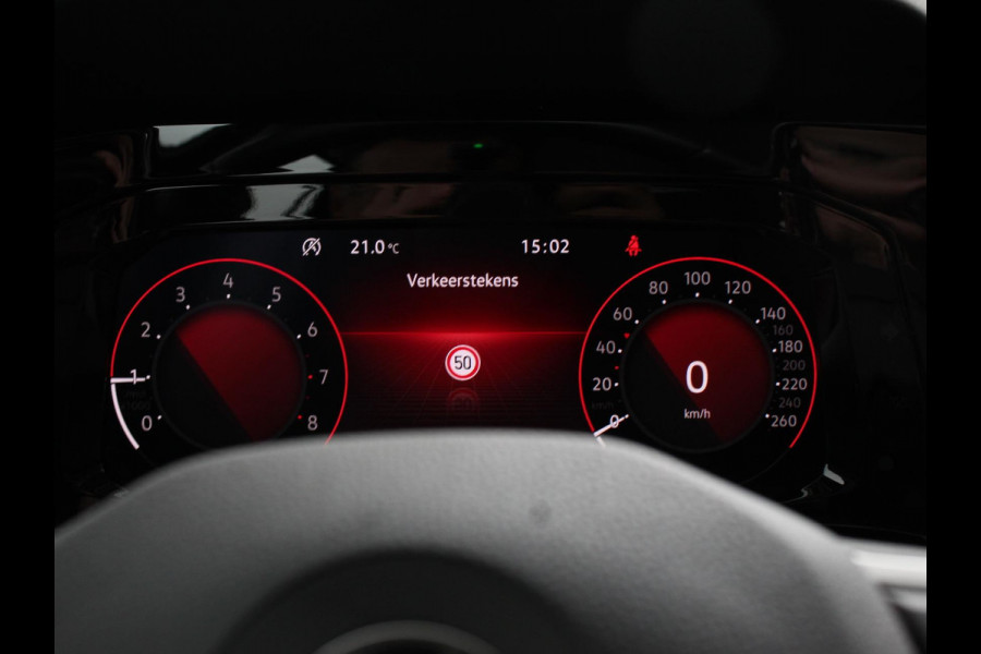 Volkswagen Golf Variant 1.0 TSI 110pk Life Digitale Cockpit  Sfeerverlichting Cruise Control Climate Control Parkeer sensoren Navigatie Apple Carplay/Android Auto  Keyless start